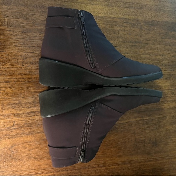 Sesto Meucci Brown Square Toe Waterproof
Snow Heeled Ankle Boots. Size 6.5 - Picture 7 of 13